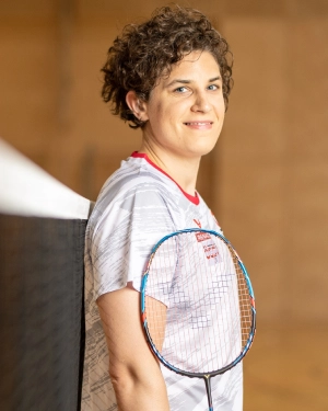 Katrin Neudolt, Badmintonspielerin, nutzt PANACEO SPORT PURE für Leistungsfähigkeit, Fokus und Regeneration