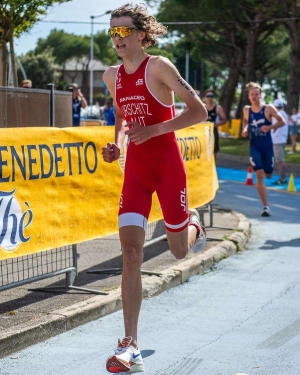 Alexander Urschitz, Triathlet, nutzt PANACEO SPORT PURE als Basis für Training und Regeneration