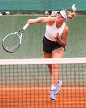 Sarah Kanduth, Tennisspielerin, setzt auf PANACEO SPORT PURE für Ausdauer und Fokus